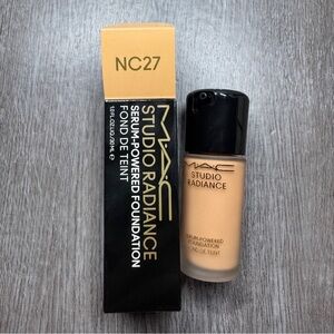 MAC Studio Radiance Serum Powered Foundation Shade NC27